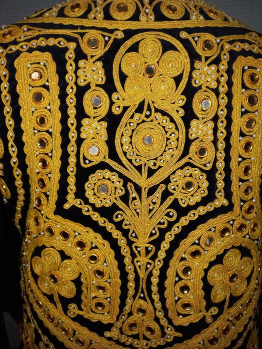 Продаються  набори українських  національних  одеж,концерті костюми