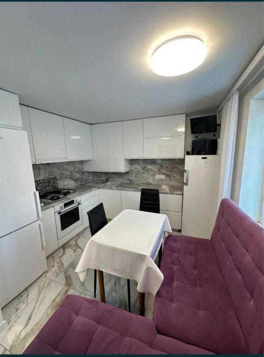 Здам 3 кімнатний будинок в місті