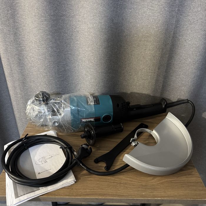 Makita 9069 230мм 2000Вт Болгарка