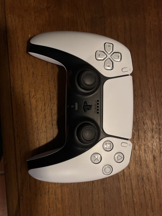 Comando e estacao de carregamento Playstation 5