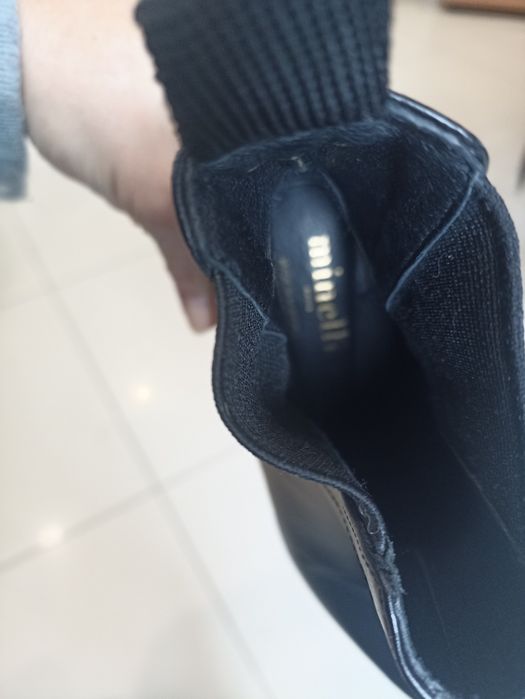 Продам Челсі, козачки. Шкіра. Minelli