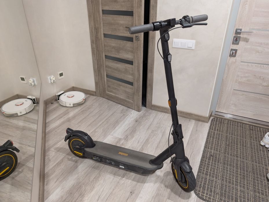 Segway Nibebot Kickscooter MAX G30E II