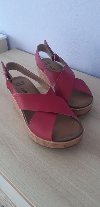 Sandały koturny Clarks
