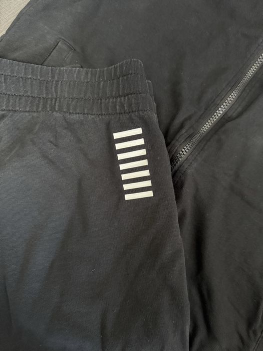 Костюм emperio armani розмір Л