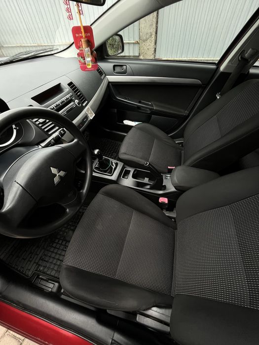 Mitsubishi Lancer 10