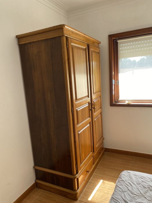 Móveis de Quarto em Madeira