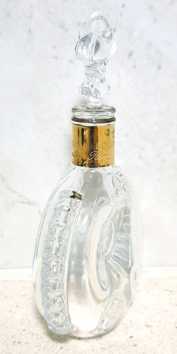 Raras pequenas garrafas em Cristal Baccarat vazias Louis XIII