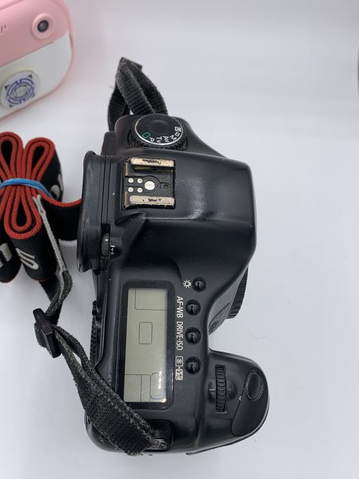 Дзеркальний фотоапарат Canon EOS 5D Body