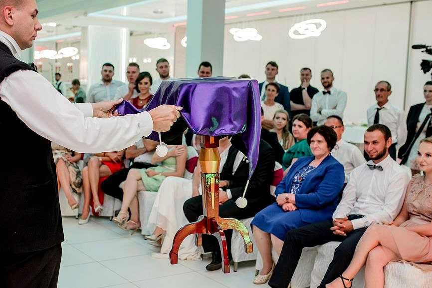 Iluzjonista Magik na Wesele Urodziny Festyn Event Firmowy Pokaz Iluzji