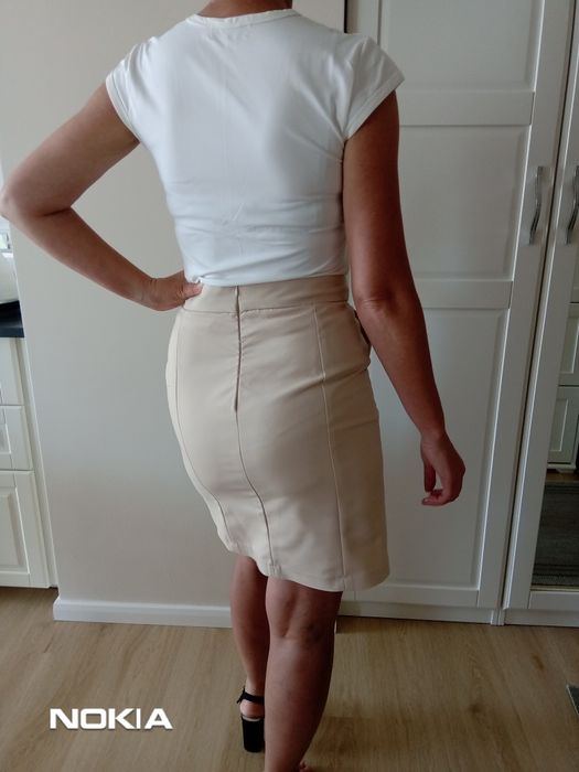 Beżowy garnitur damski 34 Reserved