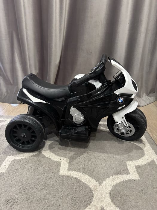 Motorek elektryczny dla dziecka BMW S1000RR – jeździk na akumulator