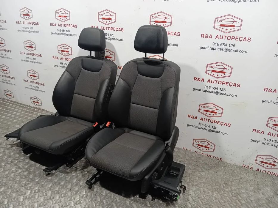 Conjunto de Bancos Mercedes Class C w204 AMG Carro