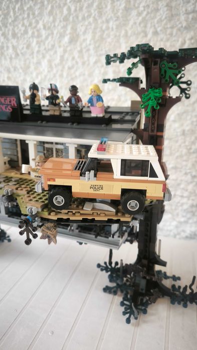 LEGO Stranger Things 75810 - O Mundo Invertido (100% Completo / Descontinuado)