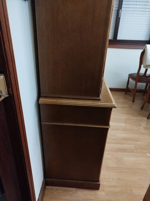 Móvel de sala em Madeira