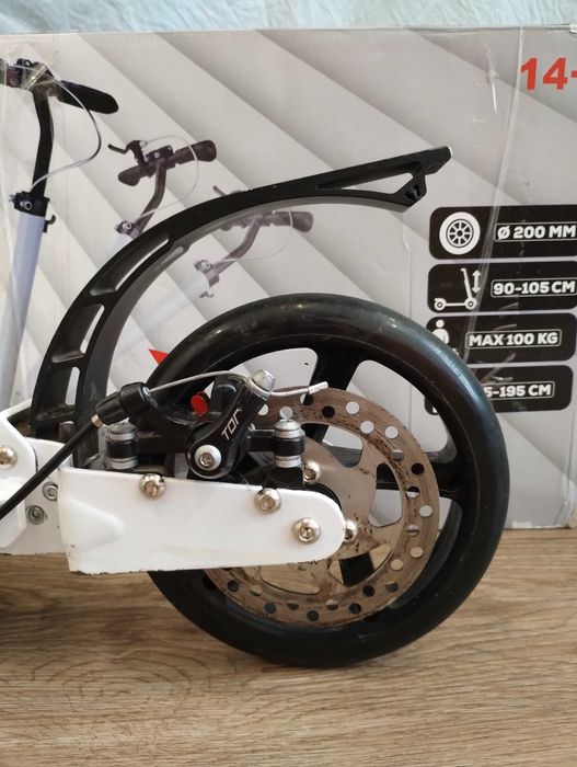 Фирменный самокат Scale Sports / дисковый тормоз / до 100 кг