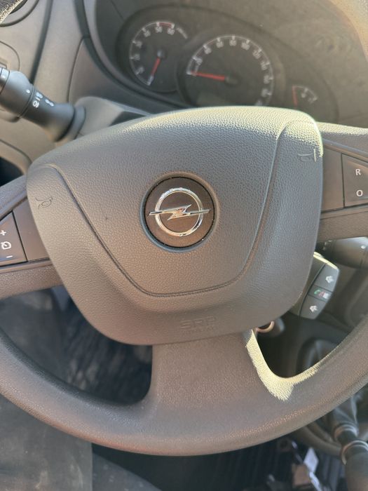 Airbag poduszka w kierownice Opel Movano  B części