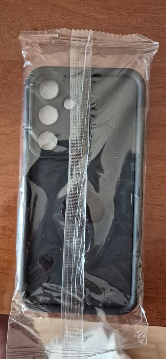 Продам чехлы на samsung s24fe