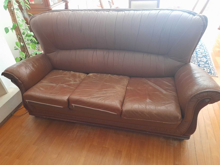 Sofás em pele castanho