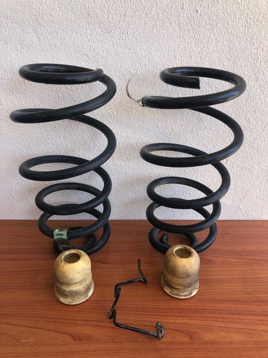 4 molas originais Jeep Wrangler JK (modelo 200cv)