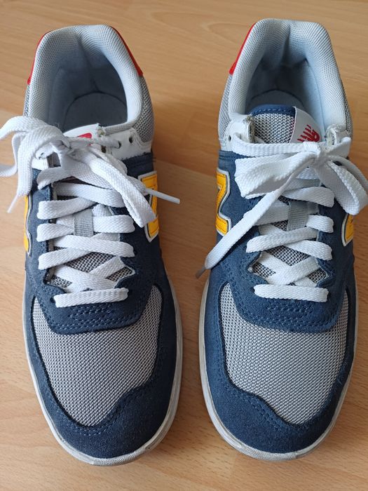 sneakersy New Balance r. 40 stan bardzo dobry
