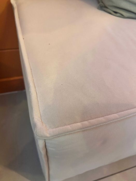 Ręcznie robione pufy / sofy tapicerowane – do kawiarni lub wnętrz