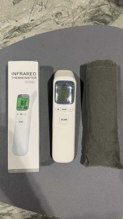 Безконтактний термометр (медичний градусник)