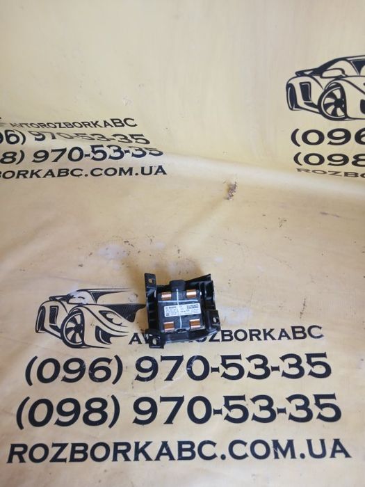 Датчик мертвих зон Audi Q3 2021  правая