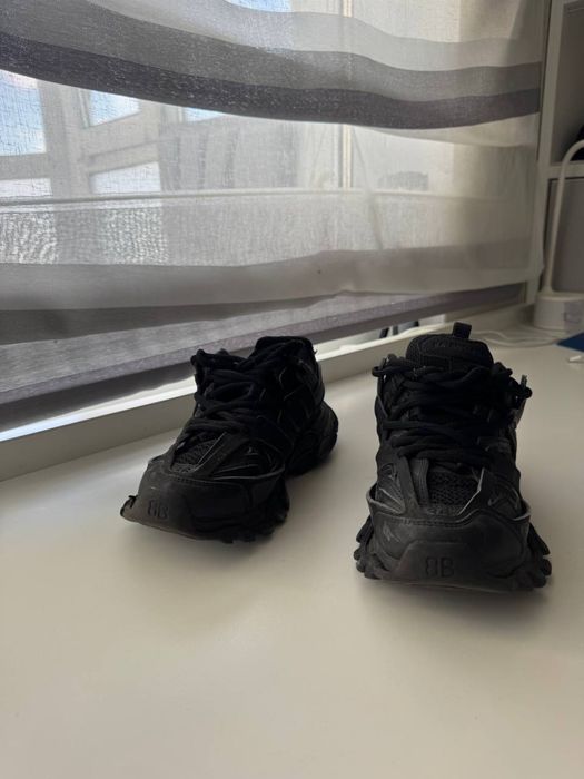 balenciaga track 1