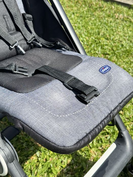 Carrinho Chicco Minimo Black Night 0+ ate 15 kg