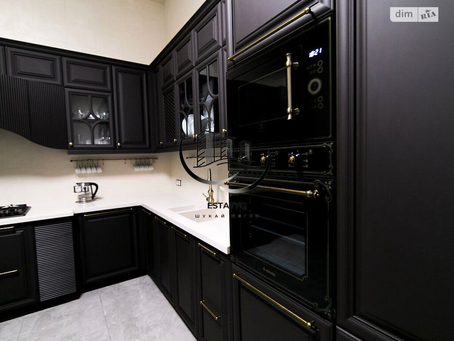 Здам 5 кімнатні апартаменти, Центр