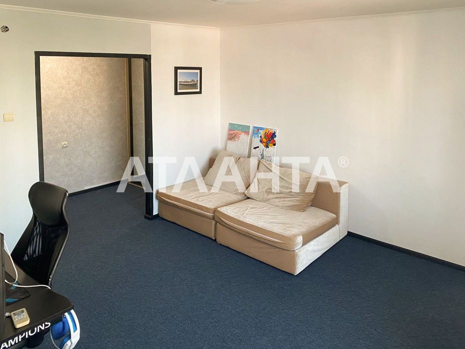 2-комнатная квартира в кирпичном доме возле Парка победы