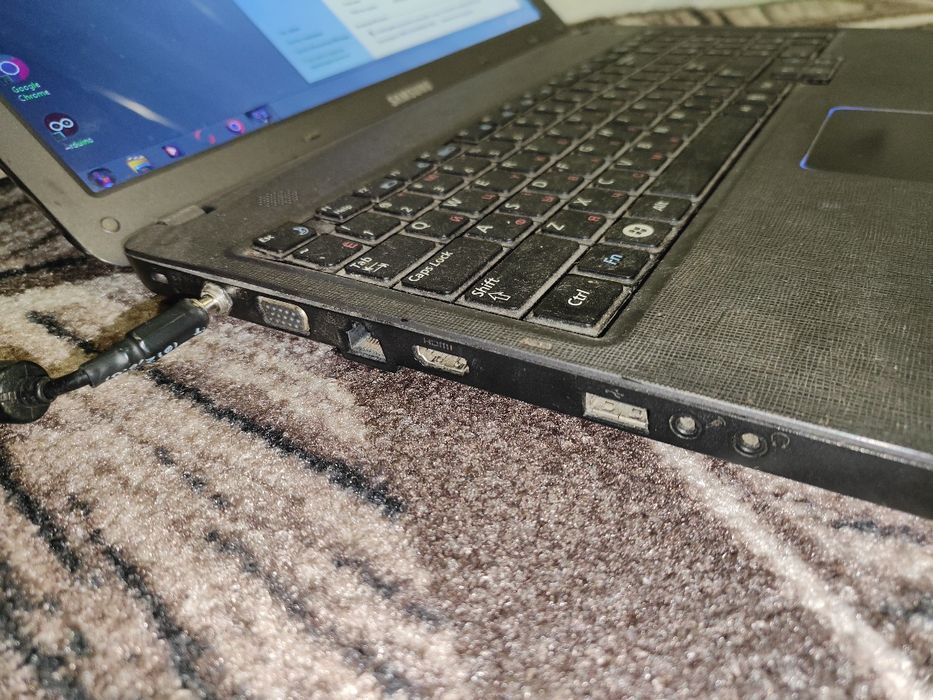 Ноутбук Samsung б.у.