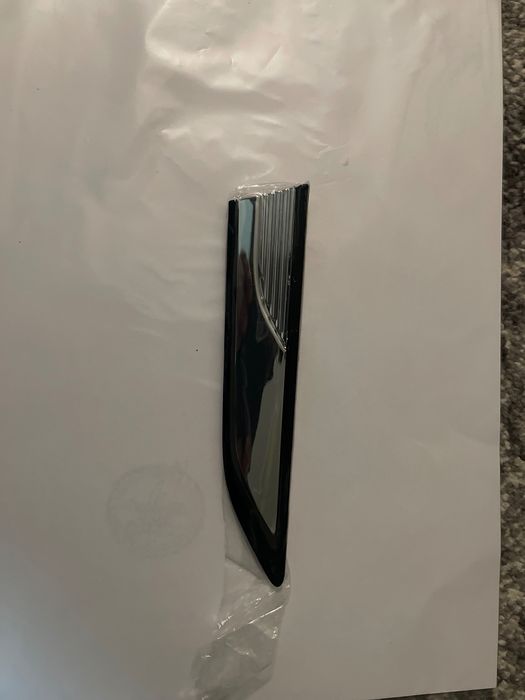 ШИЛЬДИК R-LINE эмблема на дверь Tiguan MK2 (2021-2024)