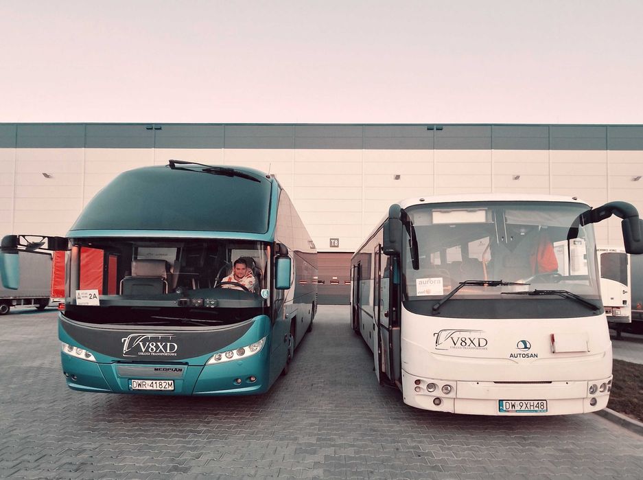 Przewozy pracownicze szkolne wynajem autobusów autokarów