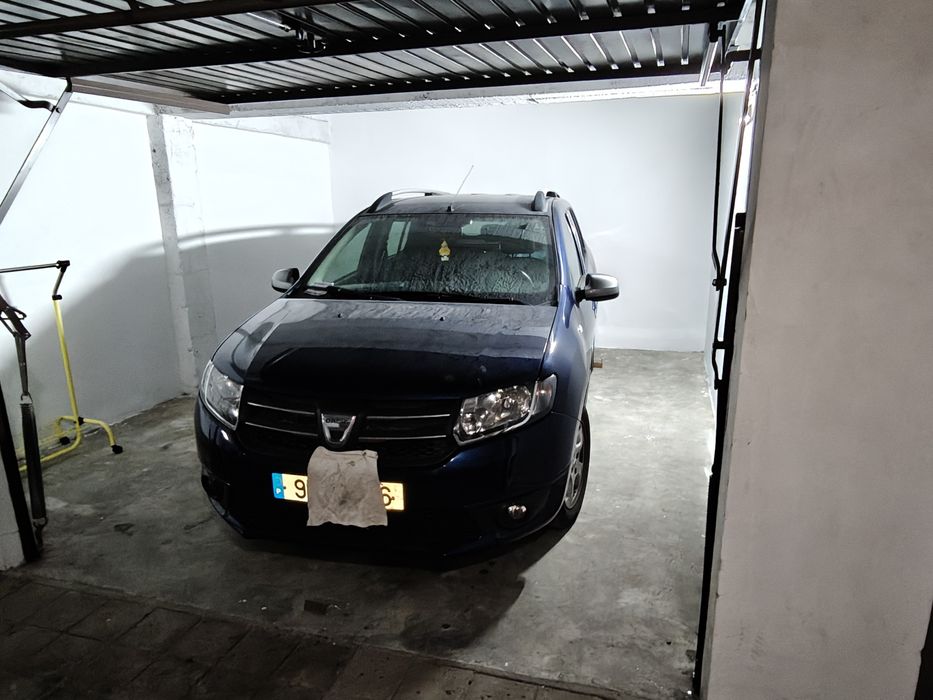 Aluga se Garagem 19 m2 Montijo