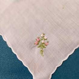 3 lenços de mão em cambraia bordados à mão muito antigos #