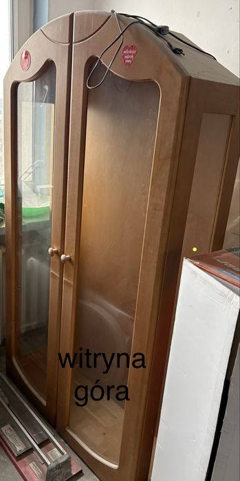 Witryna szklana szuflady