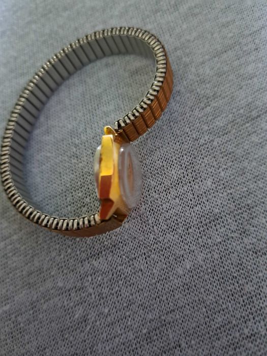 Zegarek  damski  Junghans  Germany