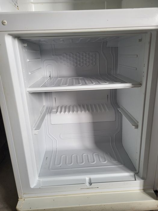 Холодильник Privilege 165см. висота.