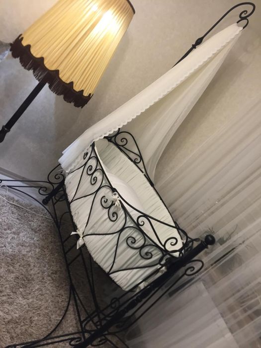 Дитяче ліжечко ручної роботи