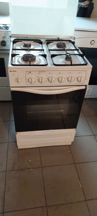 Газову плиту  з газовой духовкою дуже дешево продаю