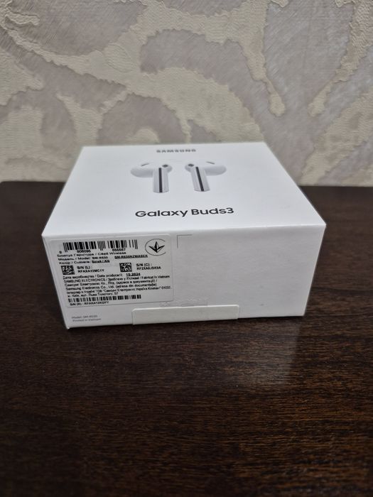 Навушніки SAMSUNG

Galaxy Buds3