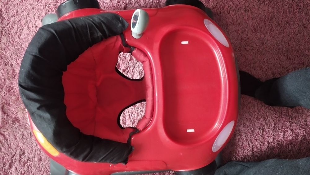 Продам не дорого дитячі  ходунки