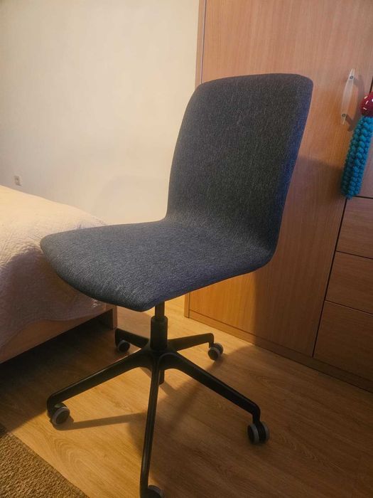 Cadeira de secretaria como nova