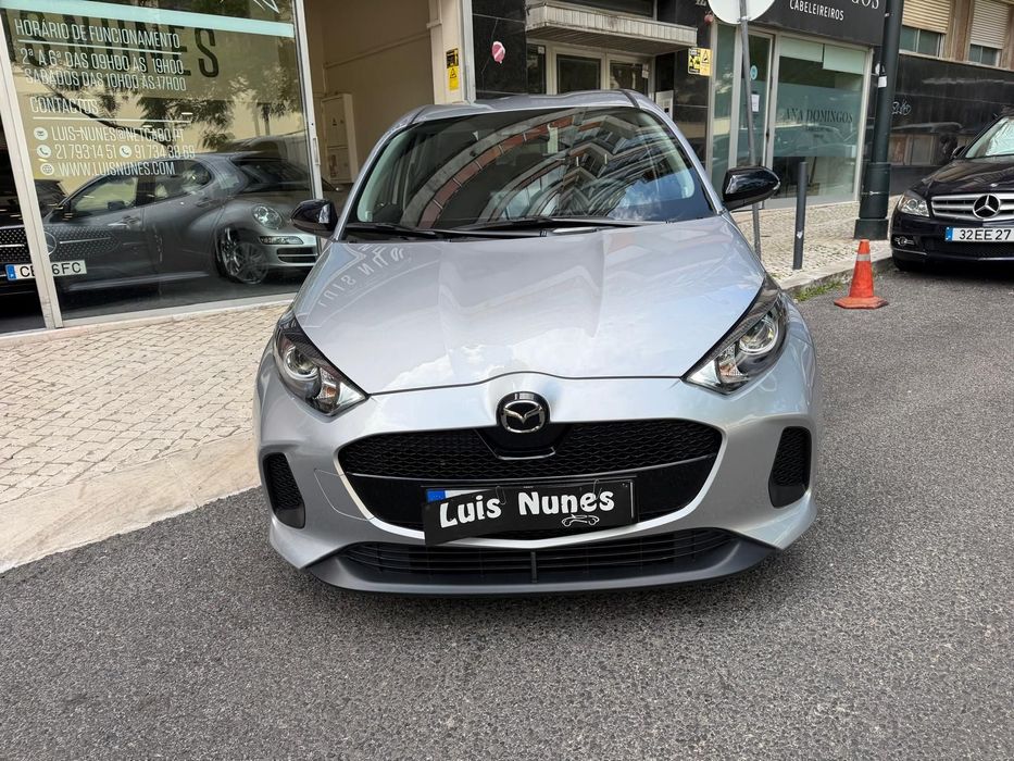Mazda 2.0 1.5 L Hybrid VVT-i Centre-Line