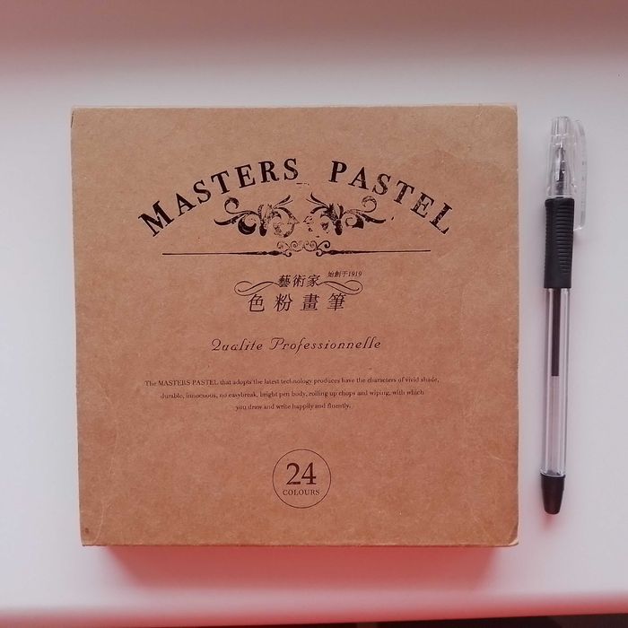 Сухі пастельні крейди та різнокольорові лайнери