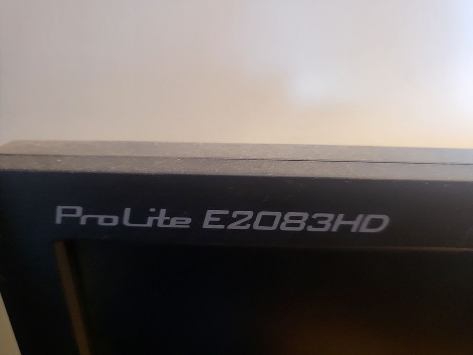 Iiyama prolite e2083hd