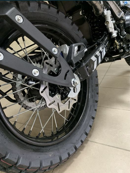 Продам новый мотоцикл с гарантией