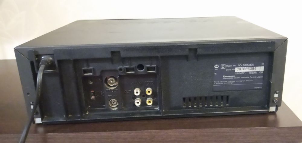 Видеомагнитофон Panasonic SR-55. Модель NV-SR55EU.