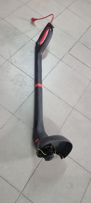 Máquina aparar relva